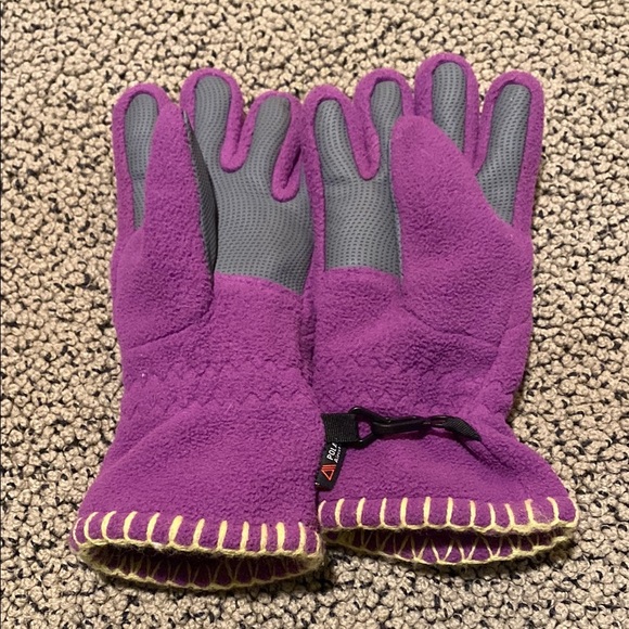 Polartec Purple and Gray Gloves Cozy Fleece Design Size Kids Small - Picture 1 of 5